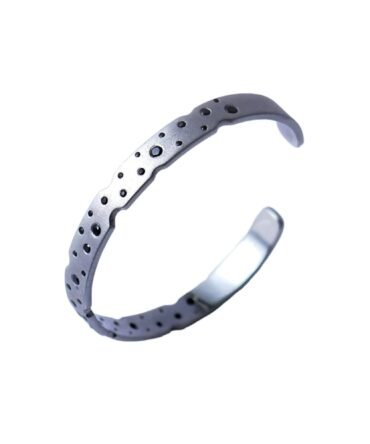 DOTTED SPACEBAND BRACELET