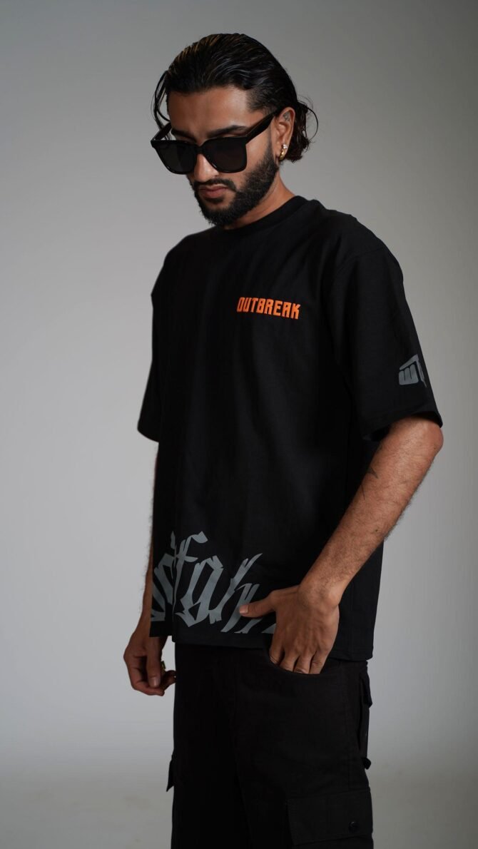 Outbreak Heavyweight T-shirt